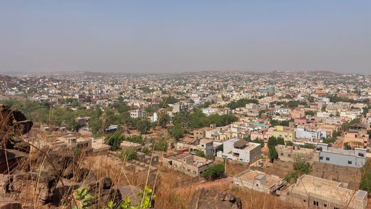 Povstalci ovládli kľúčové mesto v Mali. Rusi svoj ústup zľahčujú