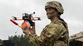 americká vojačka, drony, vojna, operátor