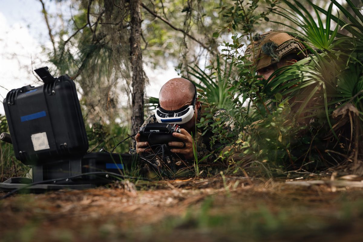 Seržant Seth Utsler a nadporučík Brian Gannon z...