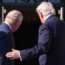 trump, kráľ karol III.