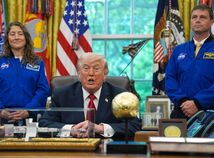 Trump NASA Artemis Moonshot