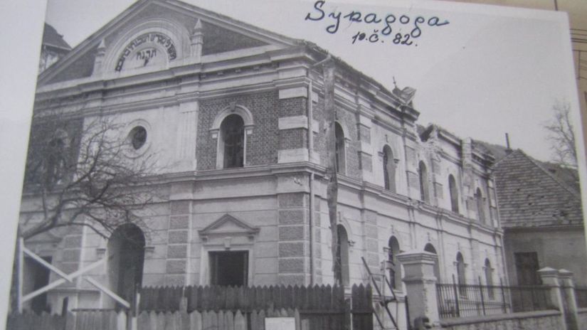 Synagóga v Kremnici nestála, od jej otvorenia,...