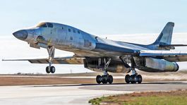 Americký bombardér B1B - Lancer