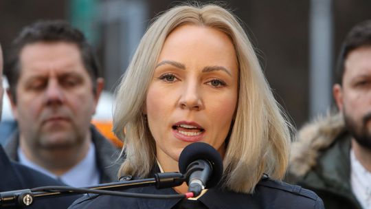 Noskovi sa v B. Bystrici rysuje silná konkurencia, Javorčíkovú podporuje koalícia viacerých strán aj lokálne iniciatívy