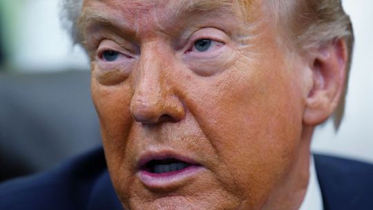 Bude z Ohromnej zúrivosti Búracie kladivo? Trump chce premenovať vojnu. Ďalší skvelý nápad, alebo je v tom niečo viac?