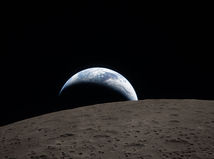 NASA zverejnila nové fotky z misie Artemis II:...