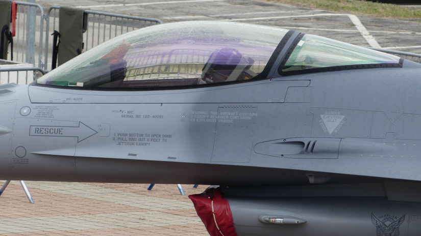 Kokpit slovenskej stíhačky F-16