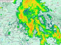 Lejak, krúpy i silný vietor: Meteorológovia rozšírili výstrahy, hrozia aj škody