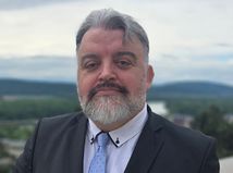 eduard chmelár