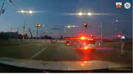 VIDEO: Neuveriteľné, čo predviedol tento vodič. Na mol opitý vrazil do policajta, záver prekvapil všetkých