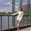 Woman / Dress /