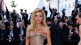 Brooks Nader v Cannes