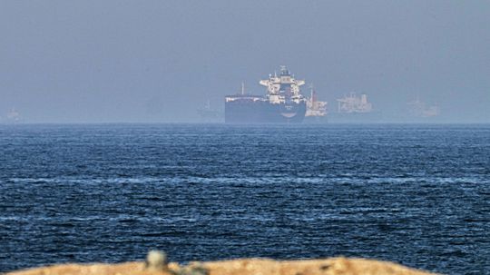 VIDEO: Tadiaľto neprejdete. Americkí mariňáci zo vzduchu obsadili iránsky tanker