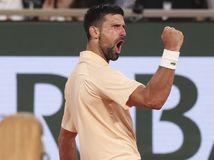 Djokoviča neradno odpisovať. Novak robí...