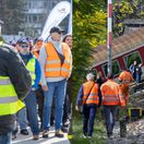 Koláž ku konfliktu železníc s rušňovodičmi