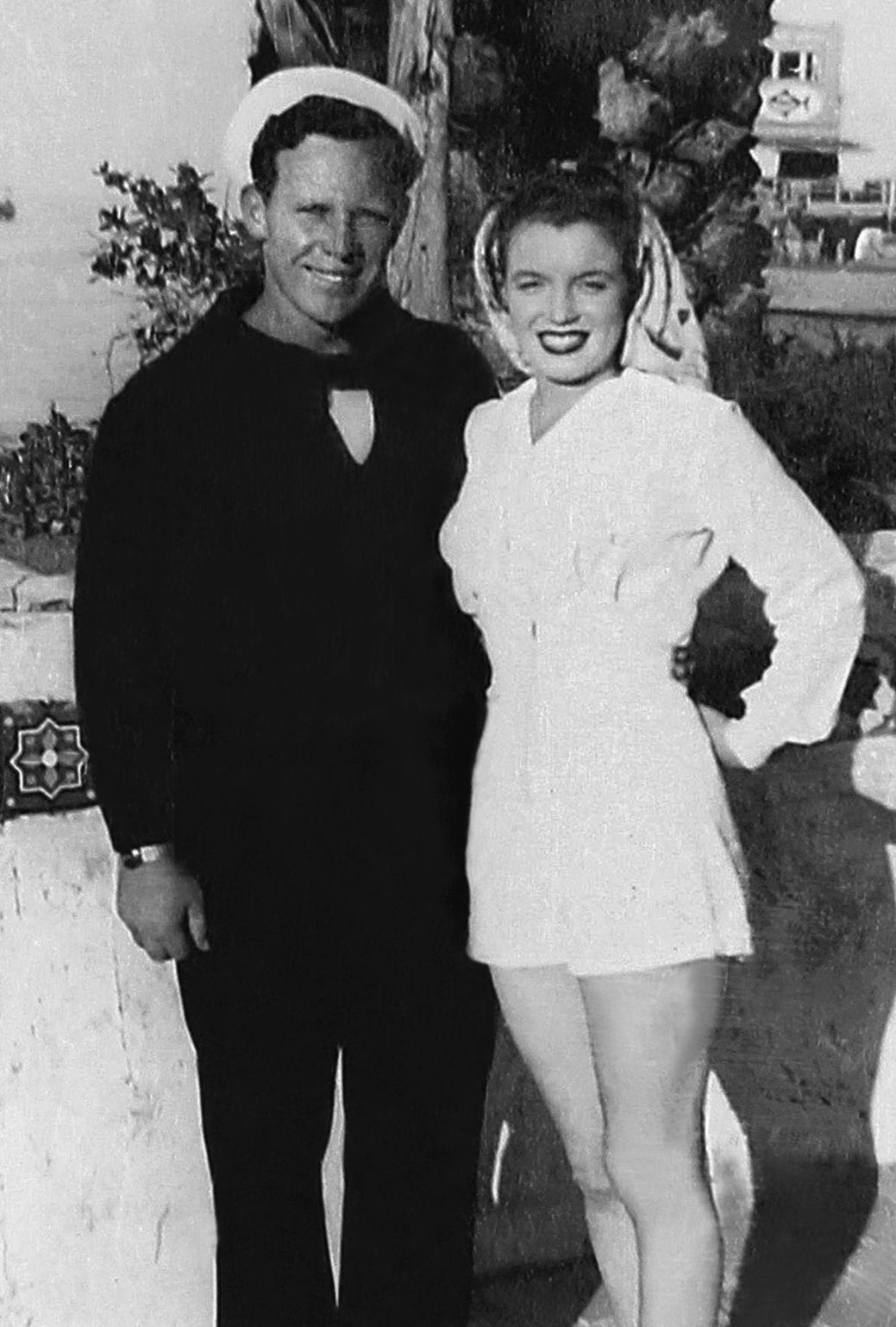 Prvým manželom Marilyn Monroe bol James Dougherty.