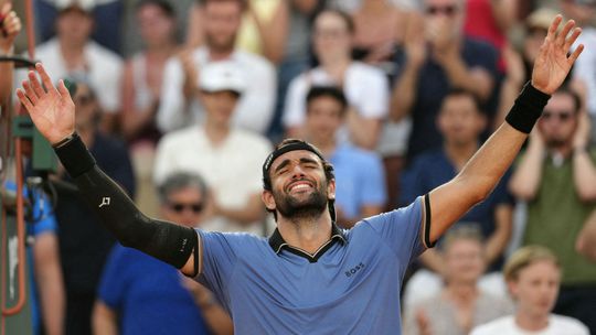 Taliansky deň na Roland Garros, postúpili traja z troch. Domáci prišli o posledného hráča