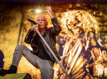Iron Maiden v Bratislave odohnali dážď a...