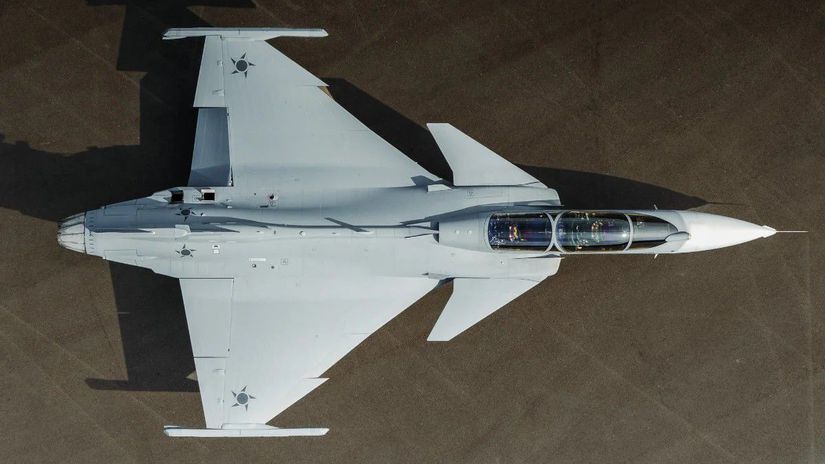 Dvojsedadlové stíhacie lietadlo SAAB Gripen F