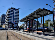 SR Bratislava DPB zastávka Račianske mýto obnova BAX