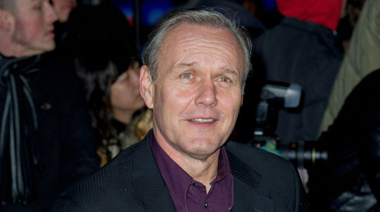 Zomrel herec Anthony Head. Preslávili ho reklamy na Nescafé aj seriál Buffy