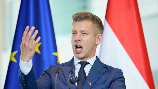V Maďarsku padá ďalšia bašta Orbánovej éry. Magyar sa pustil do verejnoprávnych médií