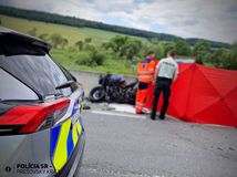 Motorka, polícia, zrážka, havária