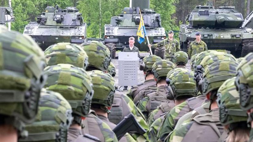 Predsunuté pozemné sily NATO vo Fínsku