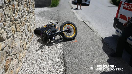 Cyklista narazil do múru, v dychu mal takmer tri promile alk