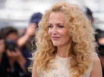 Divoké kučery sú späť: Gillian Anderson...