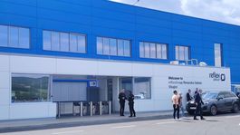 Nová fabrika zamestná stovky Slovákov. Denne vyvezie zo svojho areálu devätnásť kamiónov