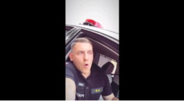 Video, ktoré natočili slovenskí policajti, baví internet. Keď zlyhá technika, nastupuje improvizácia