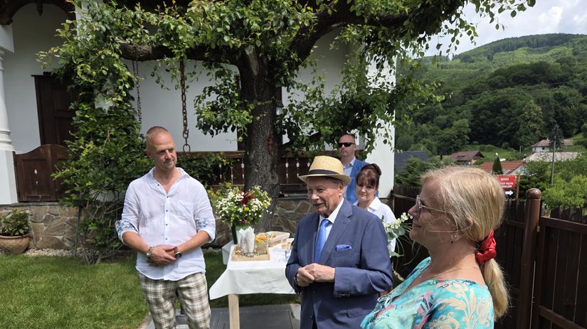Prezident Rudolf Schuster navštívil dom v obci...