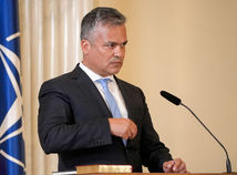 Rumunsko Vestea dôvera hlasovanie žiadosť vláda