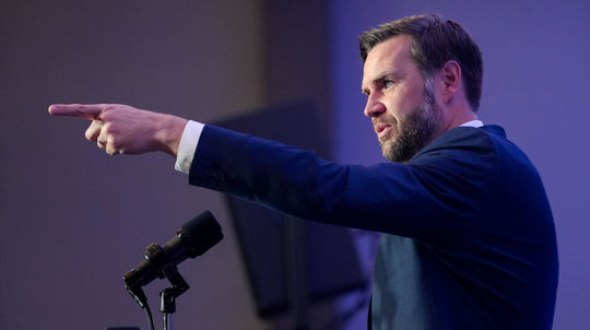 Irán súhlasil s návratom inšpektorov jadrovej agentúry, povedal J.D. Vance