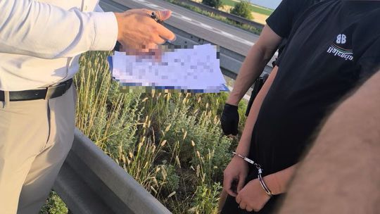 Elitné komando zasiahlo priamo na ceste, v putách skončil ďalší obvinený z akcie Urus. Polícia poľuje na medzinárodný drogový gang