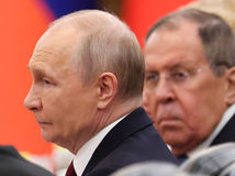 Sme pripravení rokovať s Kyjevom, vyhlásila Moskva. Putin odmieta stretnutie so Zelenským