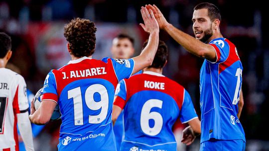 Klame hráčom, médiám aj fanúšikom. Hanckov klub sa ostro pustil do vedenia Barcelony