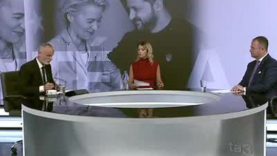 Kto má rokovať s Putinom? Valášek a Kéry sa do seba pustili pre mier, NATO aj zbrane pre Ukrajinu