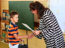 prázdniny vysvedčenie koncoročné žiak učiteľka