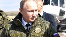 Putin v uniforme