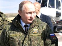 Putin v uniforme