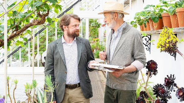 Rosamunde Pilcher: Búrlivé rána, šťastné konce